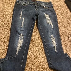 Distressed skinny jeans